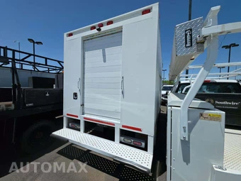 2013 Ford Super Duty E-450 Cutaway DRW - miniatura 3