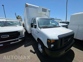 2013 Ford Super Duty E-450 Cutaway DRW - miniatura 4