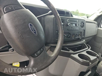2013 Ford Super Duty E-450 Cutaway DRW – miniatura 11