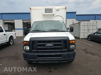 2013 Ford Super Duty E-450 Cutaway DRW – miniatura 2