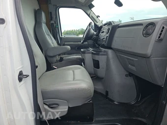 2013 Ford Super Duty E-450 Cutaway DRW – miniatura 8