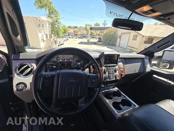 2013 Ford Super Duty F-250 Lariat Crew Cab Medium Bed - miniatura 11