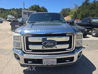2013 Ford Super Duty F-250 Lariat Crew Cab Medium Bed - miniatura 2