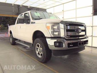 2013 Ford Super Duty F-250 Lariat Crew Cab Medium Bed - miniatura 3