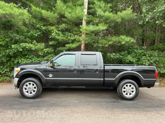 2013 Ford Super Duty F-250 Lariat Crew Cab Medium Bed - miniatura 3