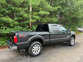 2013 Ford Super Duty F-250 Lariat Crew Cab Medium Bed - miniatura 6