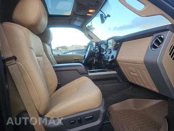 2013 Ford Super Duty F-250 Lariat Crew Cab Medium Bed - miniatura 8