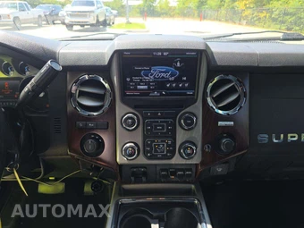 2013 Ford Super Duty F-250 Lariat Crew Cab Medium Bed - miniatura 10