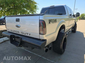 2013 Ford Super Duty F-250 Lariat Crew Cab Medium Bed - miniatura 3