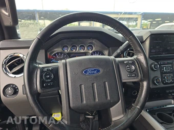 2013 Ford Super Duty F-250 Lariat Crew Cab Medium Bed - miniatura 10