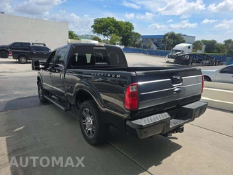 2013 Ford Super Duty F-250 Platinum Crew Cab Medium Bed - miniatura 2