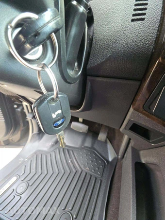 2013 Ford Super Duty F-250 Platinum Crew Cab Medium Bed - miniatura 8