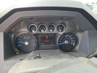 2013 Ford Super Duty F-250 XLT Crew Cab Medium Bed - miniatura 9