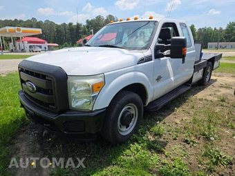 2013 Ford Super Duty F-350 Cab Chassis XL Extended Cab w/Rear Doors