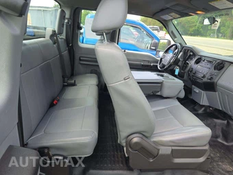 2013 Ford Super Duty F-350 Cab Chassis XL Extended Cab w/Rear Doors - miniatura 15