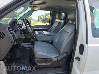 2013 Ford Super Duty F-350 Cab Chassis XL Extended Cab w/Rear Doors - miniatura 6
