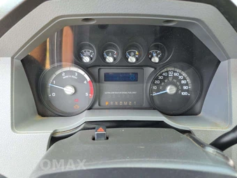 2013 Ford Super Duty F-350 Cab Chassis XL Extended Cab w/Rear Doors - miniatura 9
