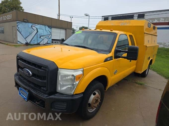 2013 Ford Super Duty F-350 Cab Chassis XL Extended Cab w/Rear Doors DRW