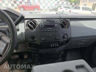 2013 Ford Super Duty F-350 Cab Chassis XL Regular Cab DRW - miniatura 10