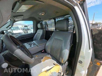 2013 Ford Super Duty F-350 Cab Chassis XL Regular Cab DRW - miniatura 13