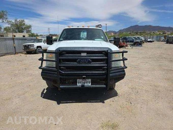 2013 Ford Super Duty F-350 Cab Chassis XL Regular Cab DRW - miniatura 20