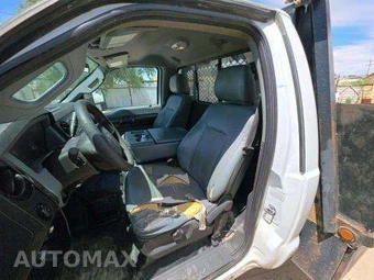 2013 Ford Super Duty F-350 Cab Chassis XL Regular Cab DRW - miniatura 21