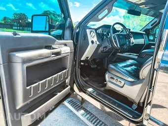 2013 Ford Super Duty F-350 Lariat Crew Cab Long Bed DRW - miniatura 9