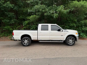 2013 Ford Super Duty F-350 Lariat Crew Cab Medium Bed - miniatura 6