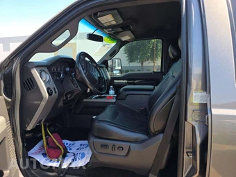 2013 Ford Super Duty F-350 Lariat Crew Cab Medium Bed - miniatura 3