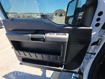 2013 Ford Super Duty F-350 Lariat Crew Cab Medium Bed - miniatura 9