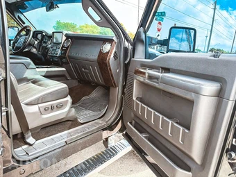 2013 Ford Super Duty F-350 Platinum Crew Cab Medium Bed - miniatura 16