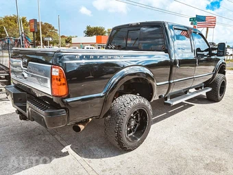 2013 Ford Super Duty F-350 Platinum Crew Cab Medium Bed - miniatura 6