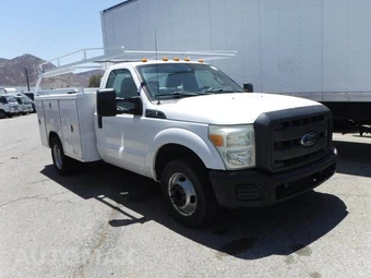 2013 Ford Super Duty F-350 XL Regular Cab Long Bed DRW - miniatura 3