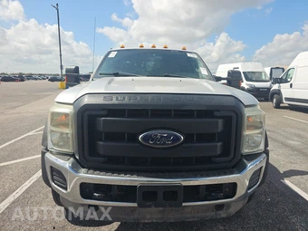 2013 Ford Super Duty F-450 Cab Chassis XL Extended Cab w/Rear Doors DRW - miniatura 2