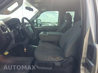 2013 Ford Super Duty F-450 Cab Chassis XL Extended Cab w/Rear Doors DRW - miniatura 7