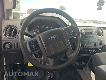 2013 Ford Super Duty F-450 Cab Chassis XL Extended Cab w/Rear Doors DRW - miniatura 10