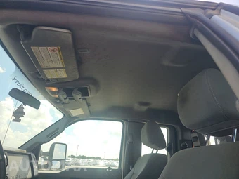 2013 Ford Super Duty F-450 Cab Chassis XL Extended Cab w/Rear Doors DRW - miniatura 17