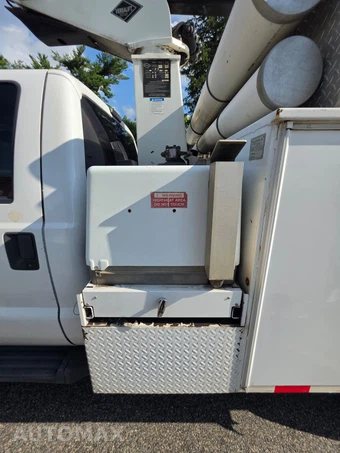 2013 Ford Super Duty F-450 Cab Chassis XL Regular Cab DRW - miniatura 12