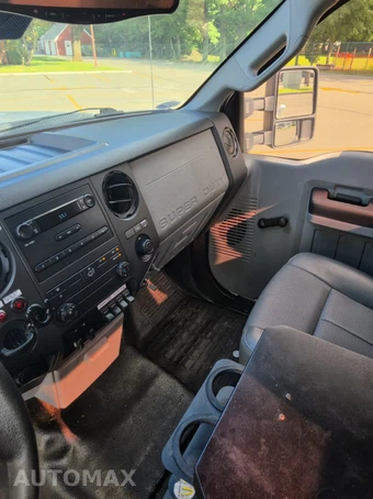 2013 Ford Super Duty F-450 Cab Chassis XL Regular Cab DRW - miniatura 14