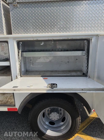 2013 Ford Super Duty F-450 Cab Chassis XL Regular Cab DRW - miniatura 15