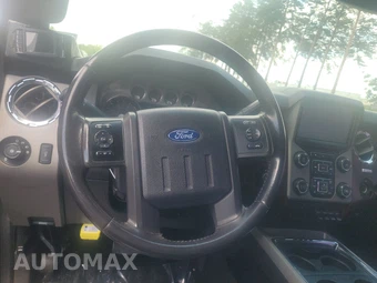 2013 Ford Super Duty F-450 Lariat Crew Cab Long Bed DRW - miniatura 16