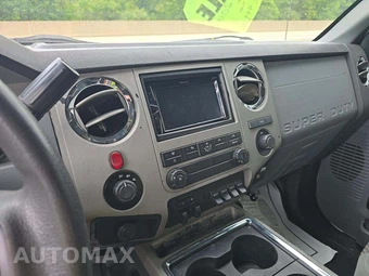 2013 Ford Super Duty F-450 XLT Crew Cab Long Bed DRW - miniatura 10