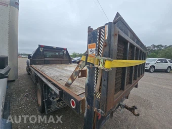 2013 Ford Super Duty F-550 Cab Chassis XL Crew Cab DRW - miniatura 6