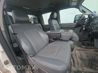 2013 Ford Super Duty F-550 Cab Chassis XL Crew Cab DRW - miniatura 8