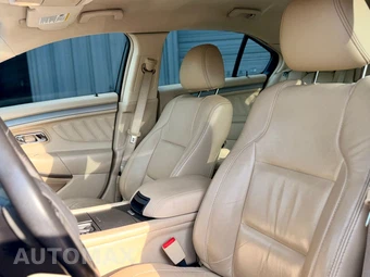 2013 Ford Taurus SEL - miniatura 9