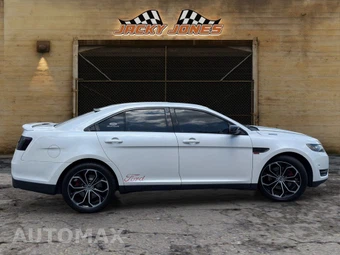 2013 Ford Taurus SHO - miniatura 9