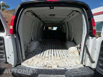 2013 GMC Savana 2500 Cargo Van 1SD 135.0" WB - miniatura 10