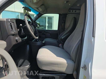 2013 GMC Savana 2500 Cargo Van 1SD 135.0" WB - miniatura 3