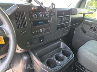 2013 GMC Savana 2500 Cargo Van 1SD 135.0" WB - miniatura 7
