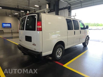 2013 GMC Savana 2500 Cargo Van 1WT 135.0" WB - miniatura 4